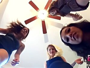 Sumérgete en el poder seductor de nuestras dominantes amas, mientras