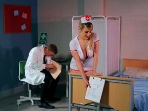 La atrevida enfermera Marica Chanelle prioriza el atractivo sexual y