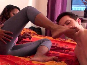 Olfateo de pies. Olfateo de pies