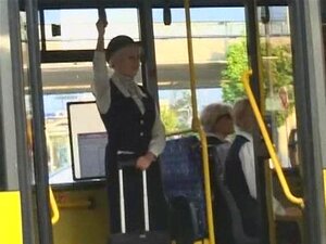 Azafata tetona caliente paja