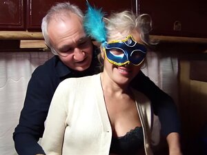 Superposición de mayor y abuela. Amateur italiano