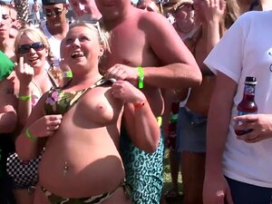 Fiesta en la Playa de Bikni