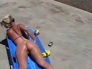 Pajeándose con su 2 rubia. Pajeándose con sus 3 rubias cachondas