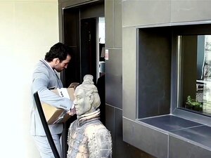 Alexa Tomas es dominada por dos pollas duras