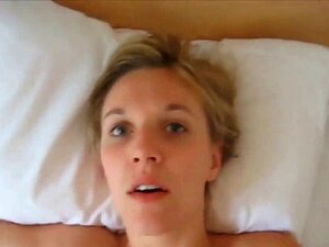 Chica francesa caliente con intenso sexo anal POV. ¡Grandes