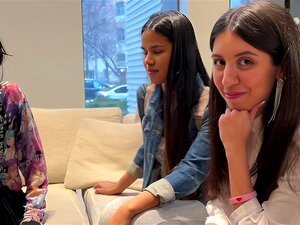 Estudiantes Ingenuos vinieron al Casting y fueron Follados Duro por