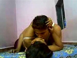 Amante indio disfruta del sexo y el romance en video de cámara