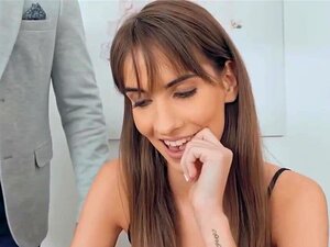 La vieja profesora traviesa Lili Charmelle Beauty seduce al profesor