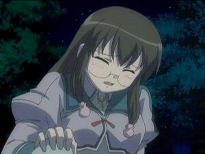 Una colegiala fresca y caliente es follada duro por un magnate del