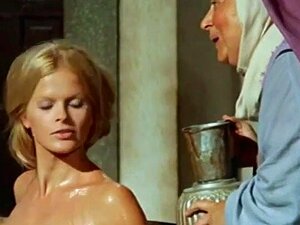 Edwenech Fenech y Karin Schubert - Ubalda toda desnuda y caliente