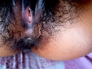 Nena acércate a lamer mi coño