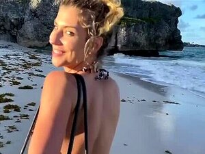 Sexo en la playa - Gran culo, mamada y follada de una rubia fresca