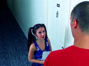La linda Sally Squirt se folla con un profesor caliente