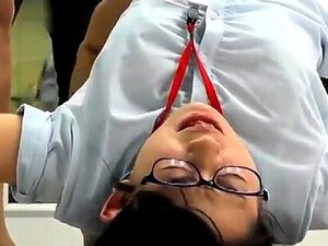 Trío lésbico BDSM *** fetiche