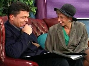 Dama alemana mayor siendo follada duro en el culo