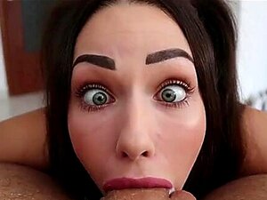 POV Ahegao Garganta profunda, corrida en la boca y tragar. La chica