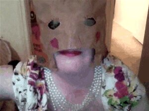 Compilación de Mujer Pixie: Mujer Pixie bebe semen del vidrio, come