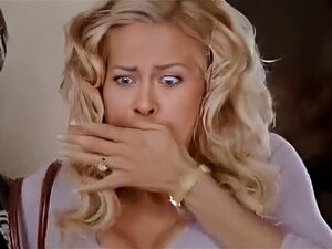La rubia tetona Brittany Daniel besa a Marlon Wayans