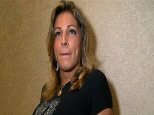 Gran polla dura para una sexy shemale