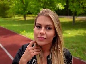 Lifeselector - La caliente y linda animadora Zlata Shine se folla a su