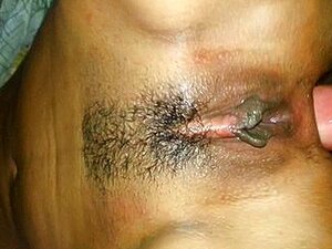¡Gran anal cachondo con el coño goteando!