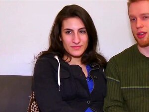 Lamer coños en la habitación roja. Lamer coños en el cuarto rojo es