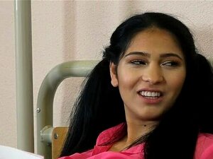 Viejo doctor se folla a pacientes lindas en el hospital, hardcore,