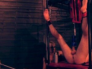 Esclava femdom es follada y follada por la noruega MonicaMilf