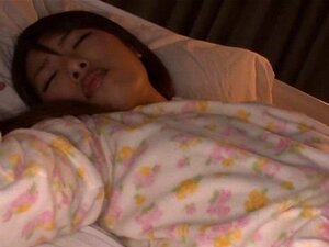 Coño carnoso y mojado se corre a chorros