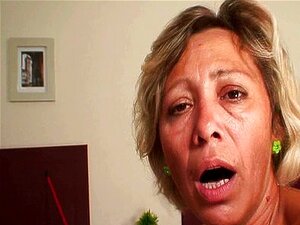 Sexo de fiesta con la abuela 2