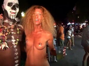 La mejor estrella porno en sexo grupal exótico, clip de sexo rubio.